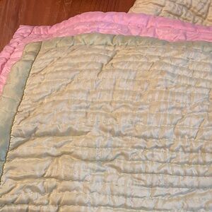Elegant Pastel Daniel Cremieux Twin Quilted Comforter